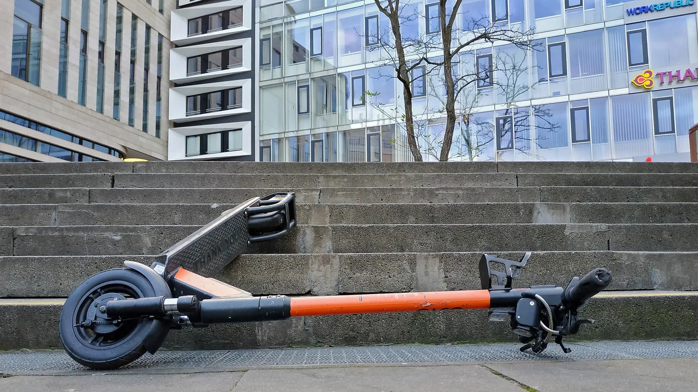Elektro Scooter Erwachsene 110 KG gesucht? Gefunden!