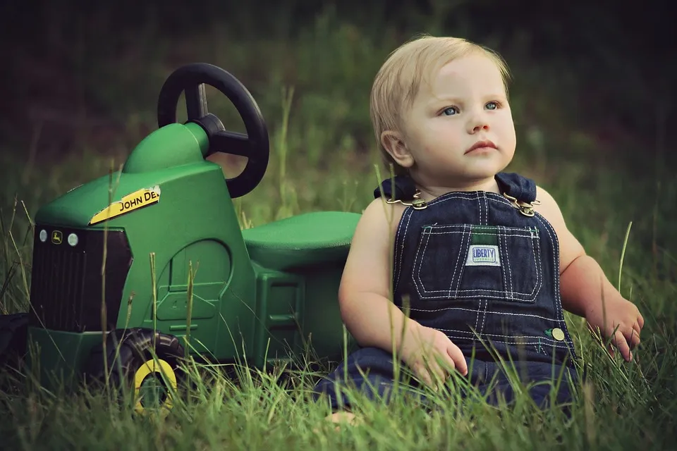 Traktor Kindersitz gesucht?