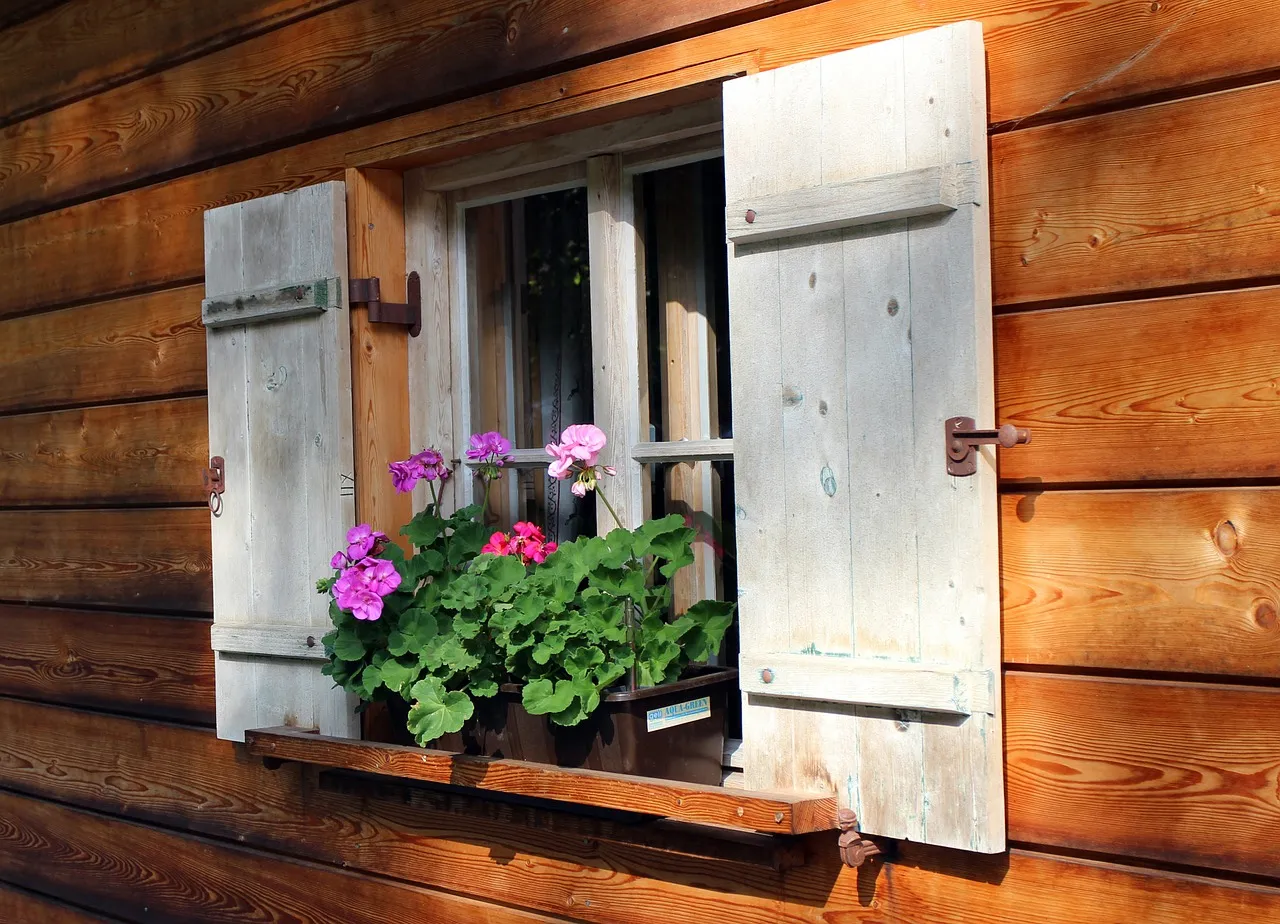 Gartenhaus mit exklusiver Holzfassade